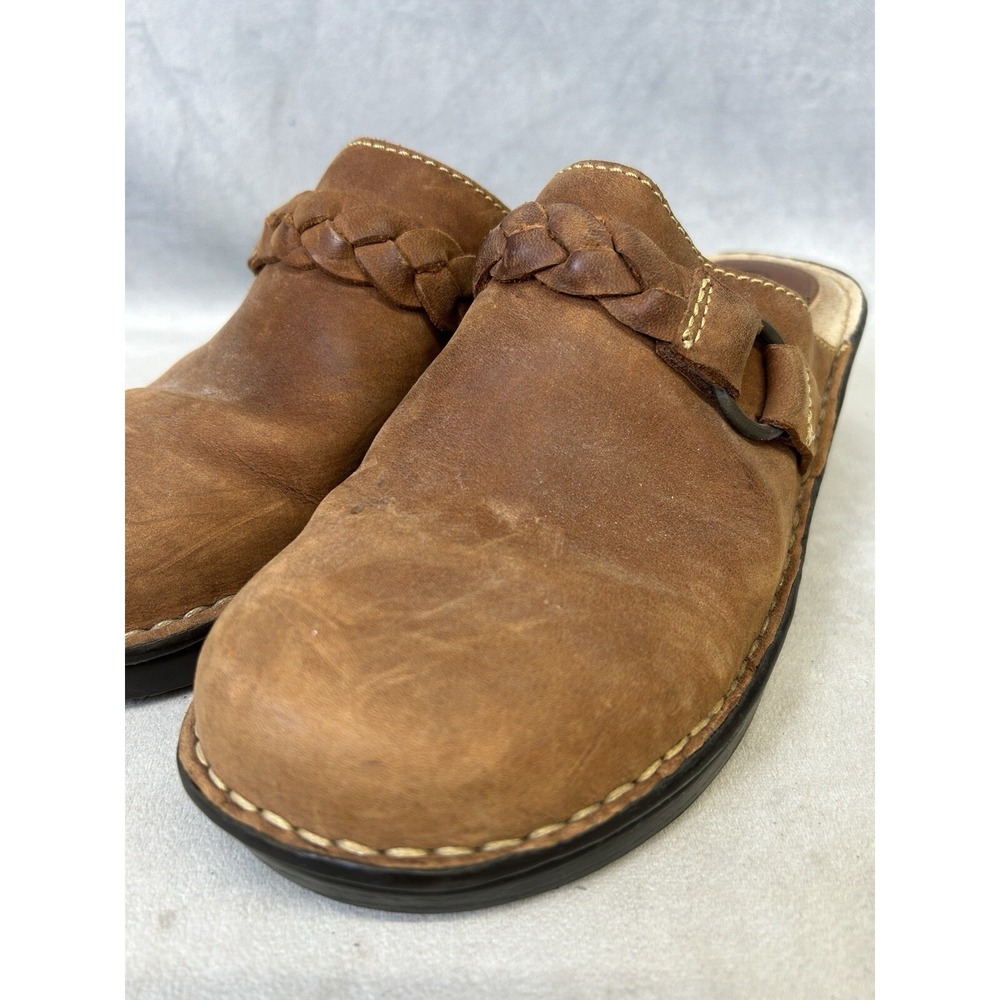 GNW Clogs Sandals Slide On Size 8 Medium Spruce Brown Tan Leather Buckle Cute - Picture 6 of 10